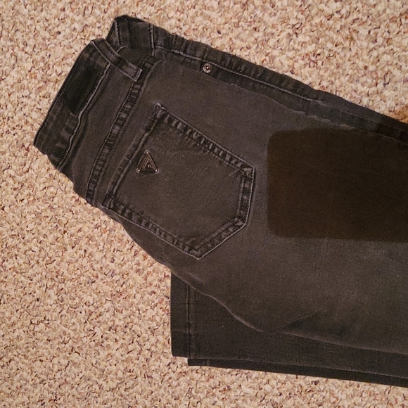 Guess Jeans - Picture 3 of 3